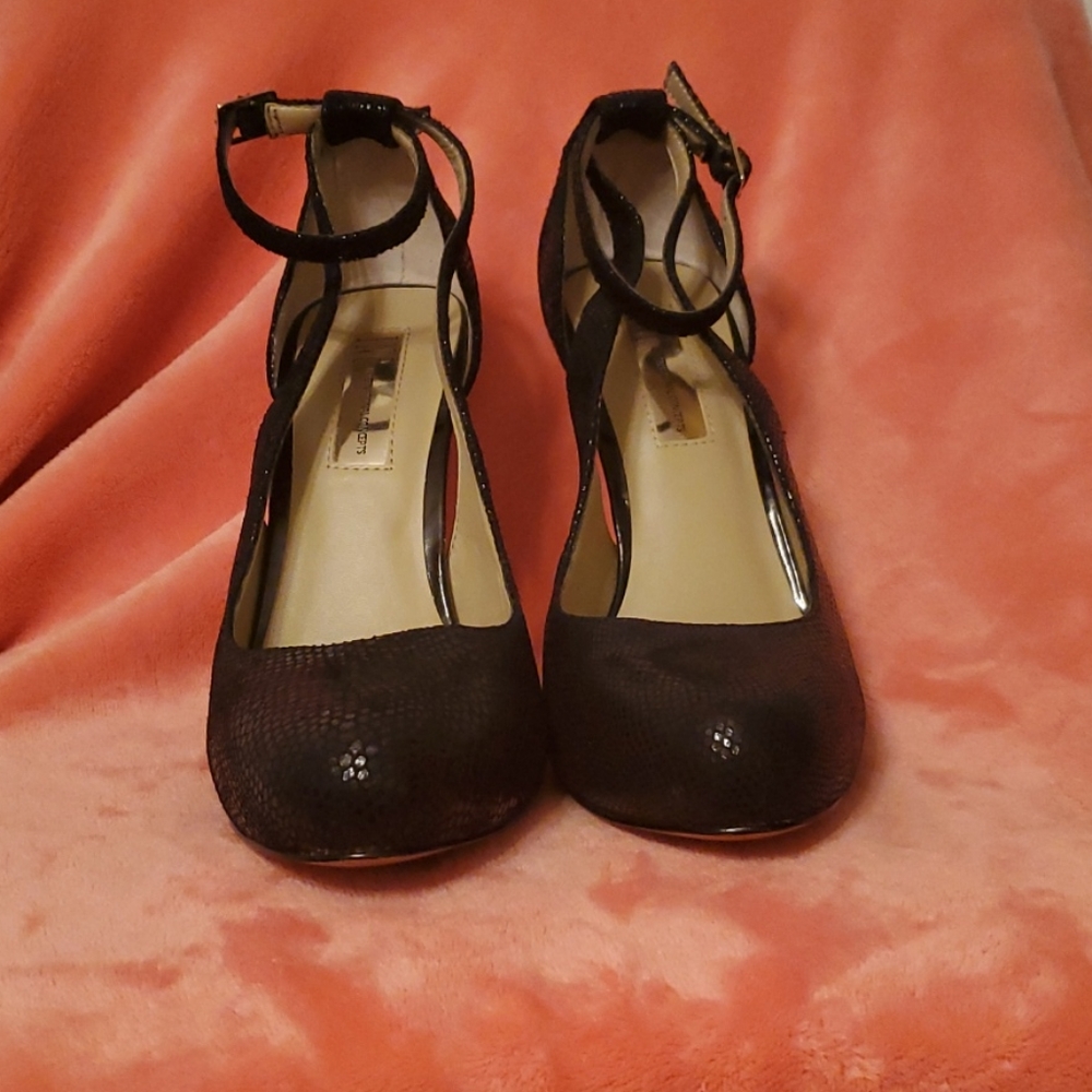 Women's shoes